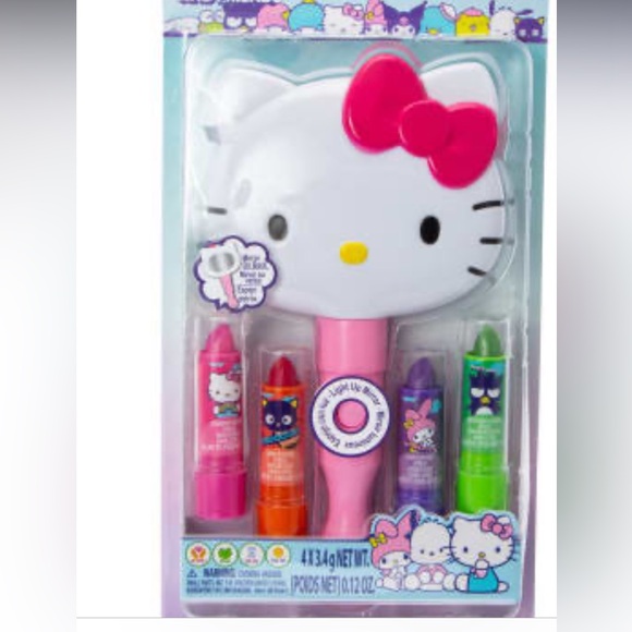 - Hello Kitty Cosmetic Set with light up mirror - Picture 5 of 5